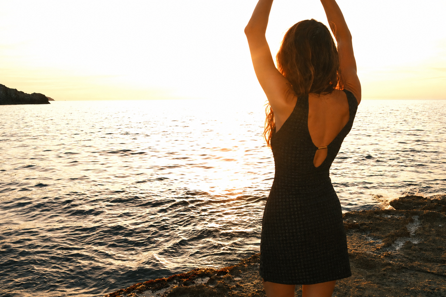 Vestido Venus Shine Black corto