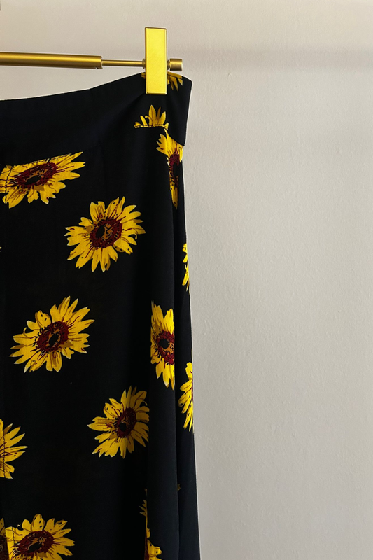 Falda · Hardy Girasoles