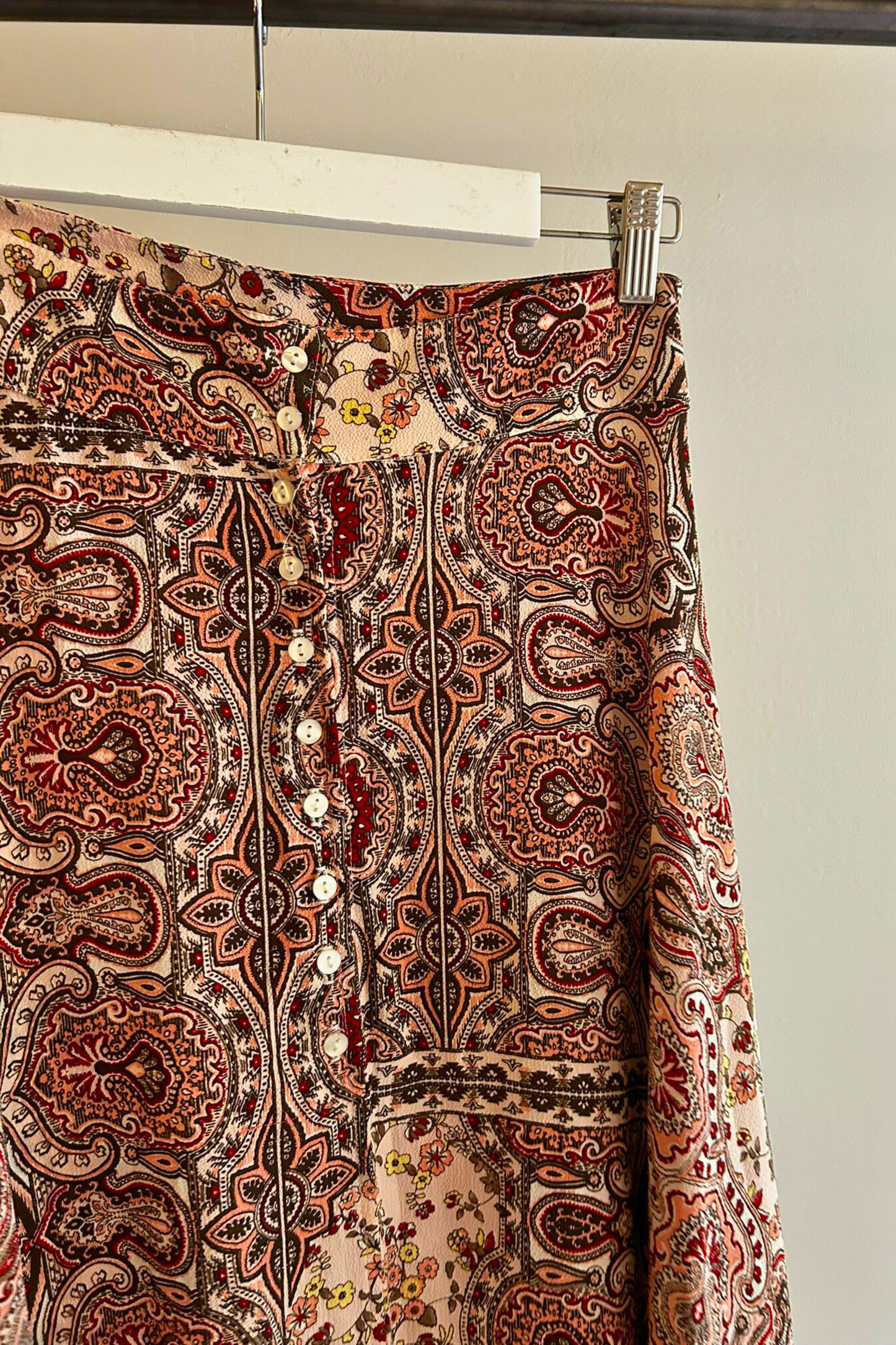 Falda Hardy · Paisley Pink